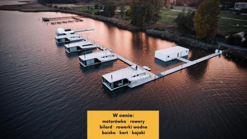 Uniescie Boat Rental | Grand HT Houseboats - domki na wodzie - sauna, jacuzzi, kominek