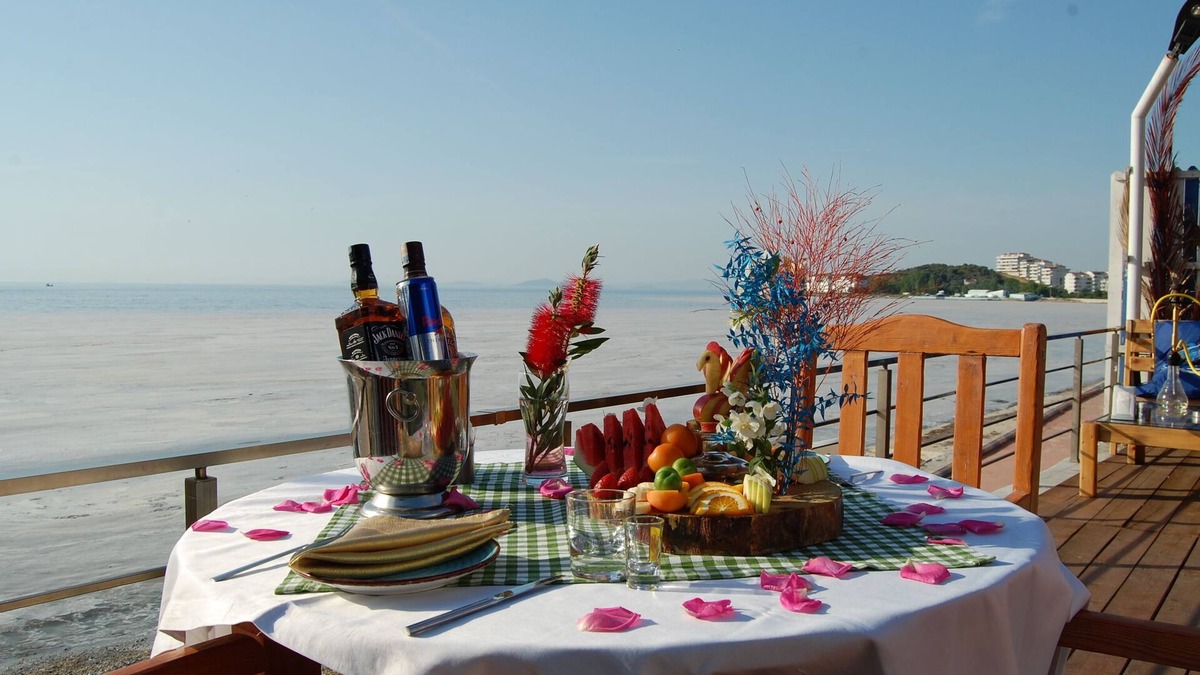 Cinarcik Hotel | Grand Koru Otel Beach