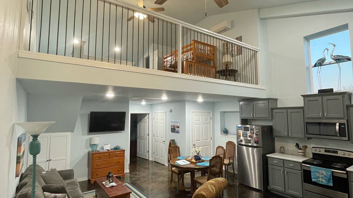 Copeland House | Grand Lake Barndominium 🐟 Close to Wolf Creek & Monkey Island 🐡 Lake access 🐠