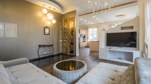 Beach Area Apartment | Grand Lehe Beach Apartment
