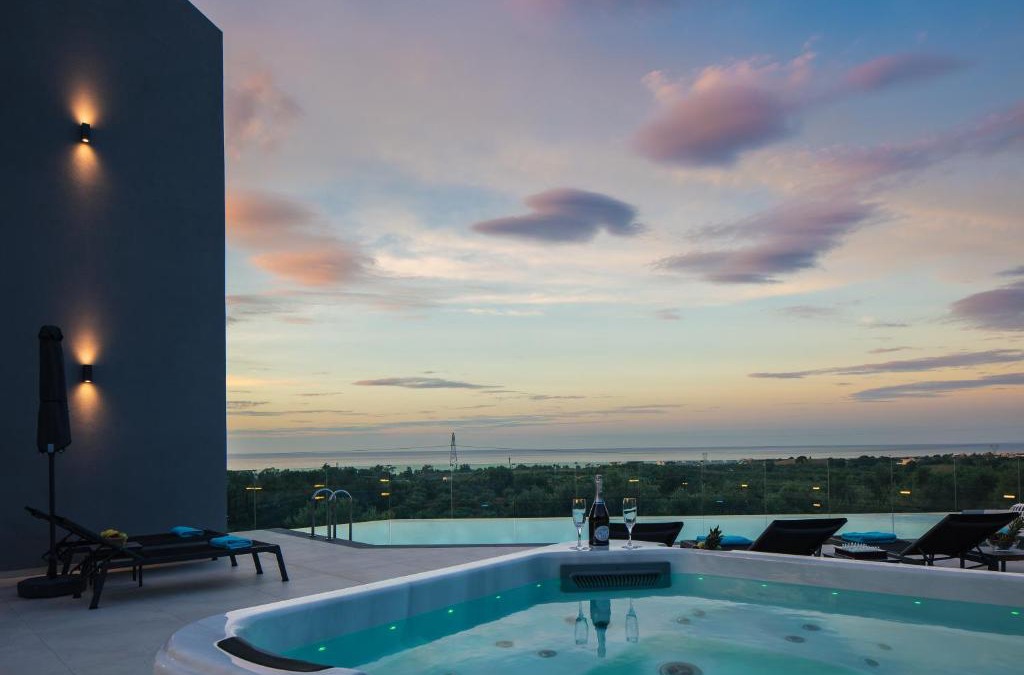 Mathes Villa | Grand Luxe Villa