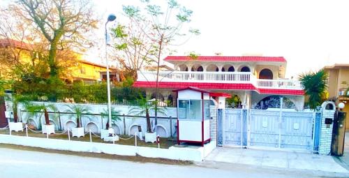 F-6 Sector House | Grand Manor House