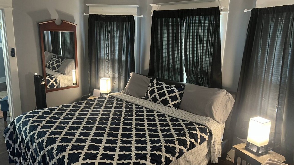 Belknap House | Grand Modern Apartment in the Heart of Highlands