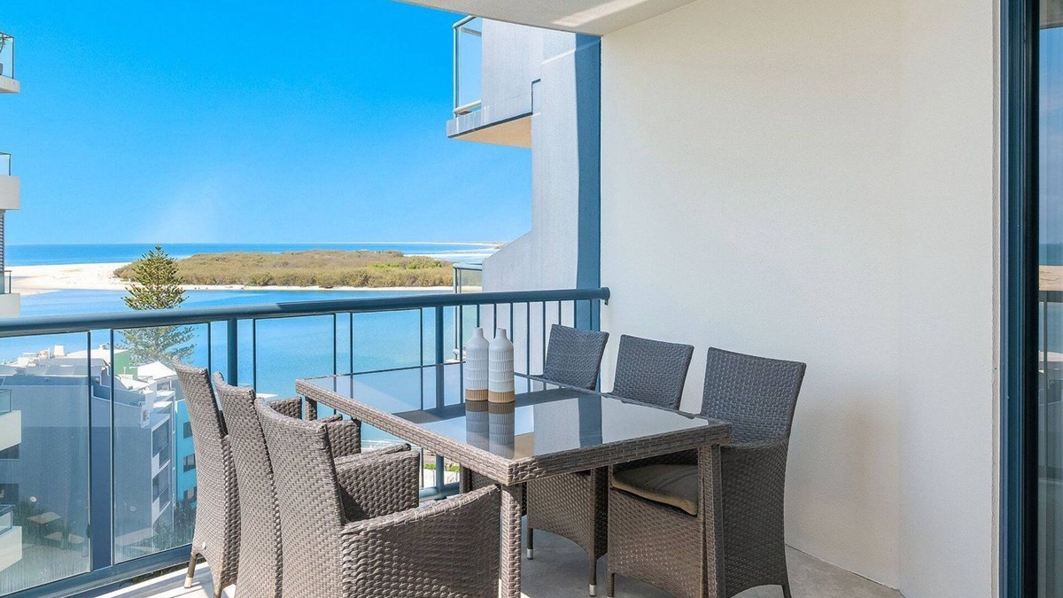 Caloundra Apartment | GRAND PACIFIC UNIT 104