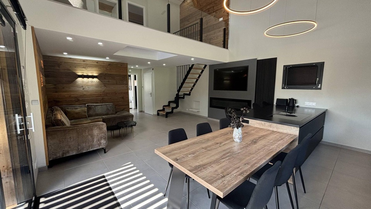 Rochesson House | Grand Perce Neige: modern chalet, private spa, 7p