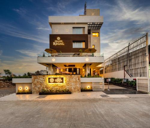 Amba Hotel | Grand Regal