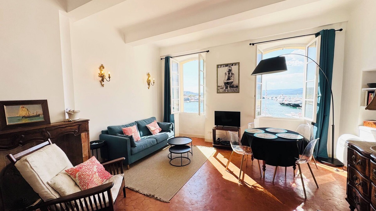 Old Town Apartment | Grand Studio Port Saint-tropez - Vue D'exception