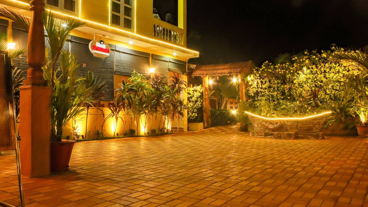 Arambol Hotel | Grand Vatika Resort