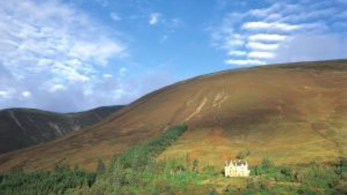 Ledgowan House | Grand Victorian Shooting Lodge, Highland estate - Fishing/Stalking/shooting