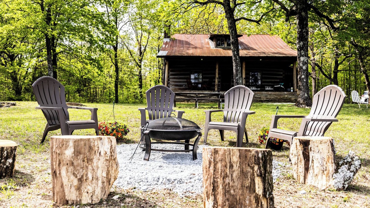 Dayton Cabin | Granddaddy's Cabin -ON THE BLUFF OF DAYTON MTN! 13 Minutes from Chickamauga Lake