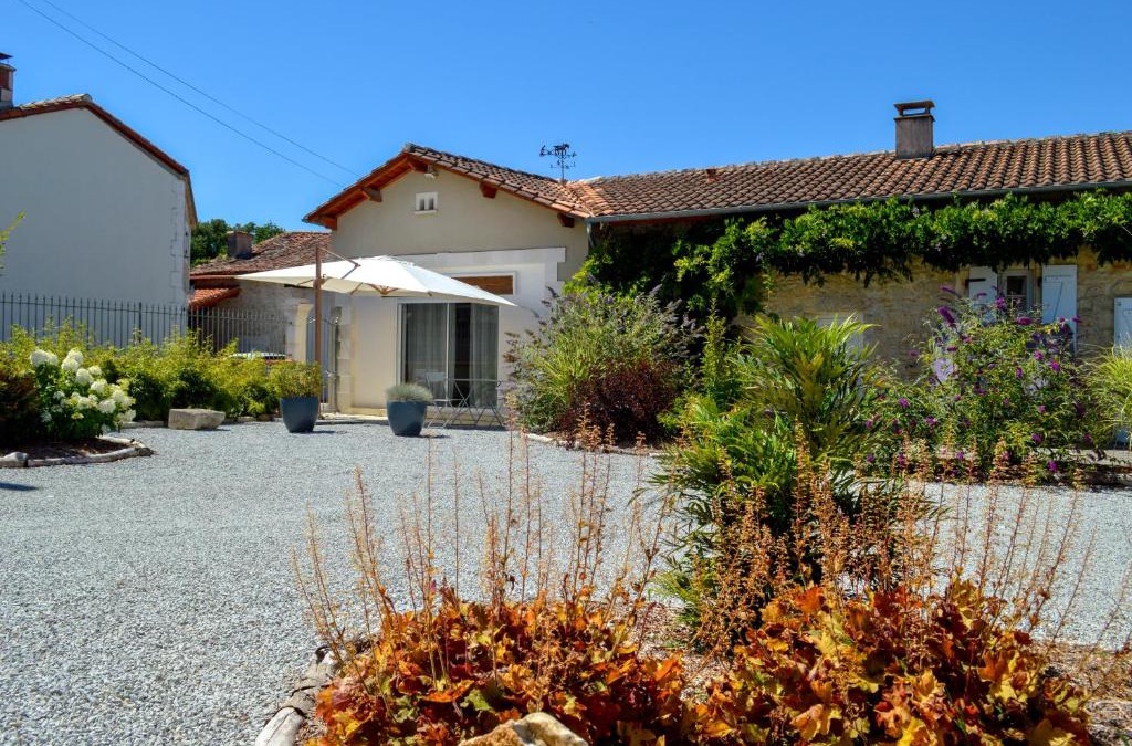 La Rochette Bed & Breakfast | Grande Chambre d'hôte Les Chats-Pîtres