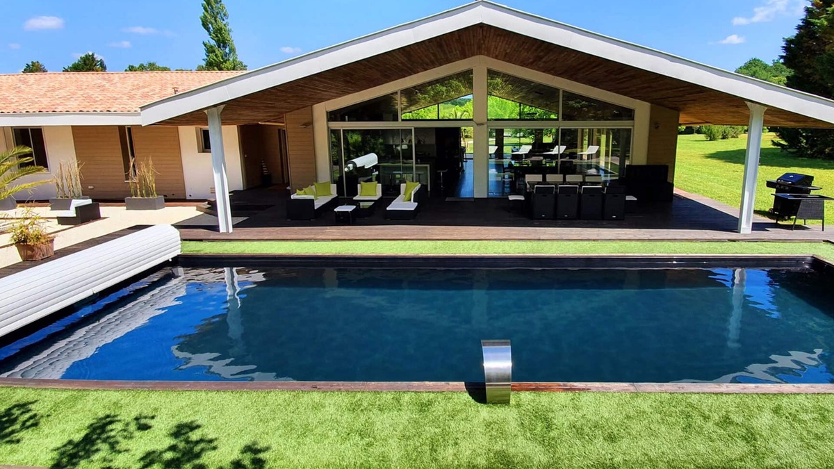 Saint-Vincent-de-Tyrosse Villa | Grande Villa Avec Piscine Dans Propriété Arborée