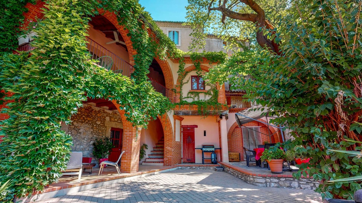Puechabon House | Grande Maison avec piscine et parc proche St Guilhem le Désert