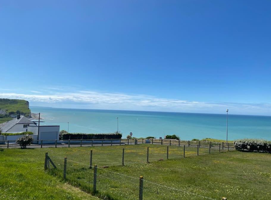 Mesnil-Val House | Grande maison chaleureuse avec vue mer imprenable