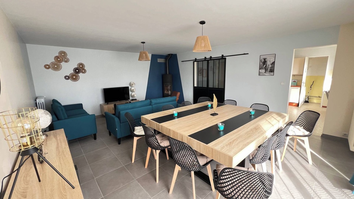 Les Ponts-de-Ce House | Grande Maison Familiale et Conviviale 14 Personnes Avec une Belle Salle de Jeux