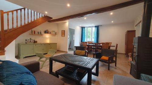 Lucy-sur-Cure House | Grande maison familiale 3 étoiles