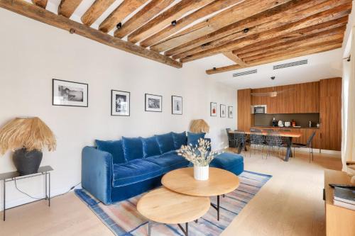 Enfants-Rouges Apartment | Grande terrasse, climatisation, 3 chambres, Marais