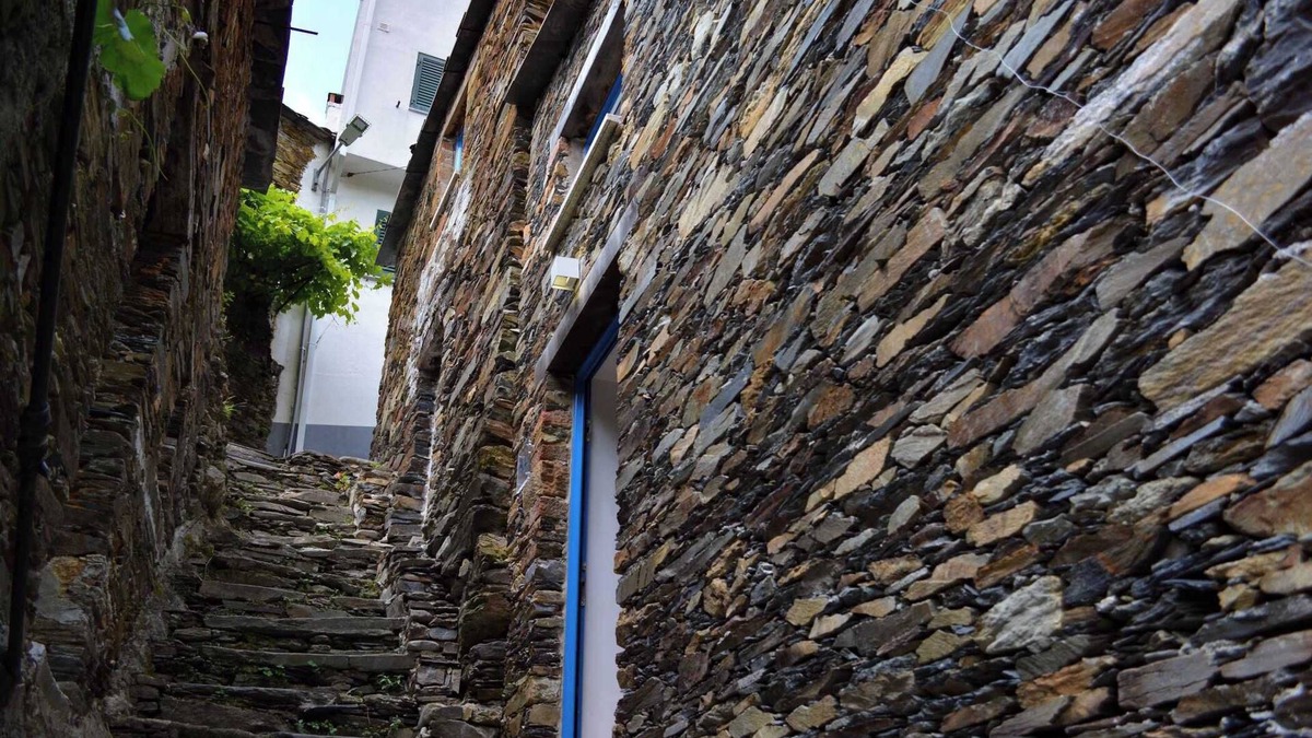 Balocas House | Grandfather Álvaro's House - Refuge of the King