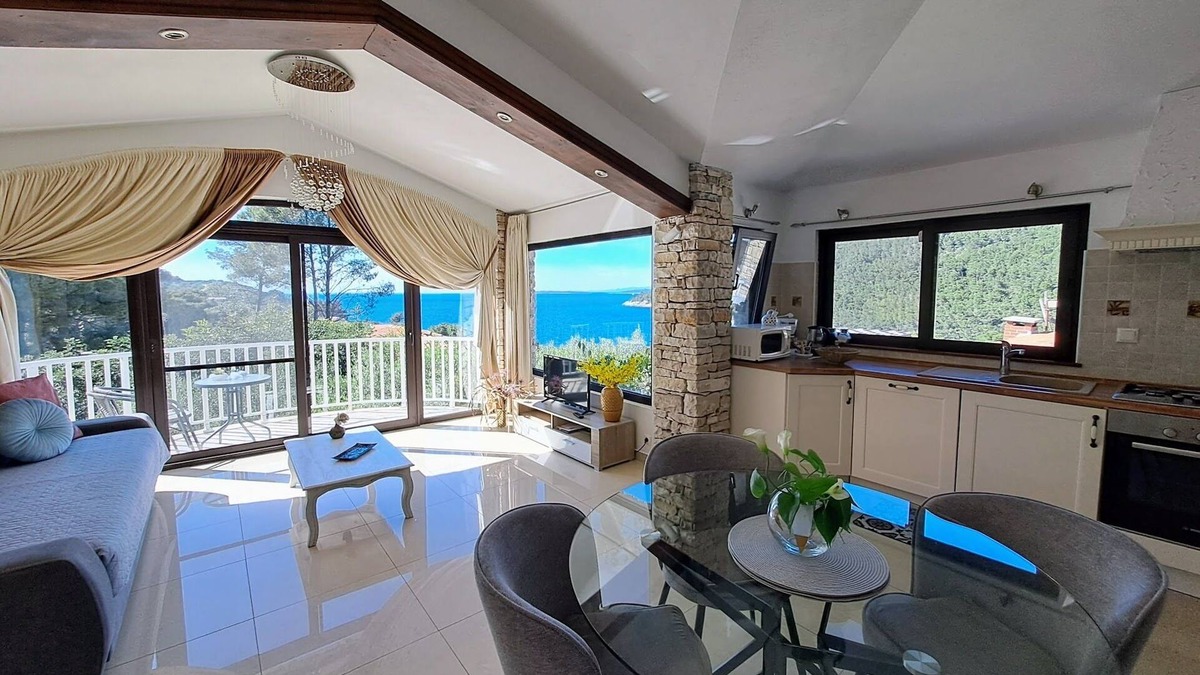 Vela Luka Resort | Grandiose Dalmatian stone Villa with apartments, swimming pool, jacuzzi, sauna
