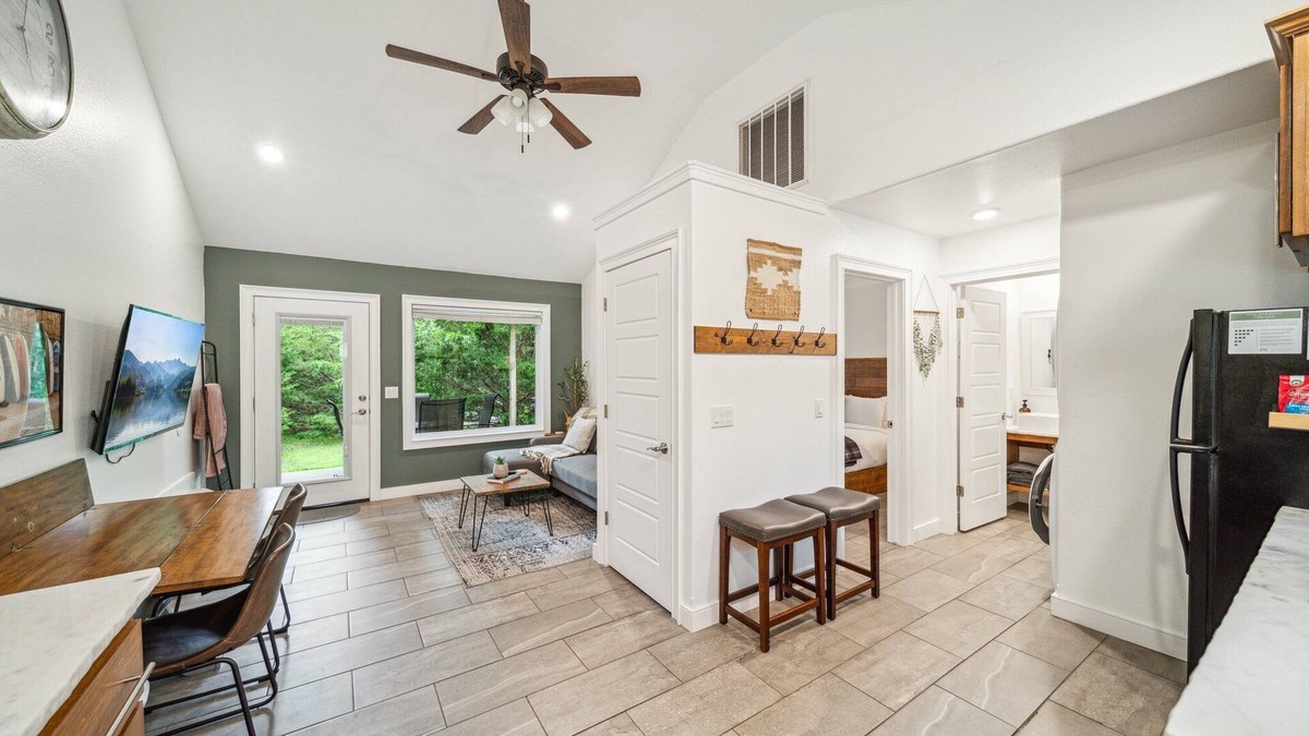 Grove Cottage | GrandLake*Kayak*Forest View*Firepit*King*Lakefront