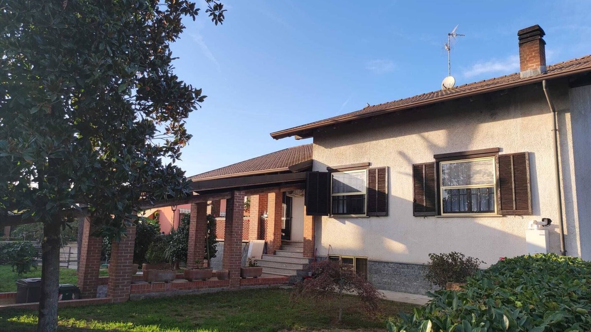 Gambolo House | Grandma's house, just minutes from the motocross tracks Dorno and Ottobiano