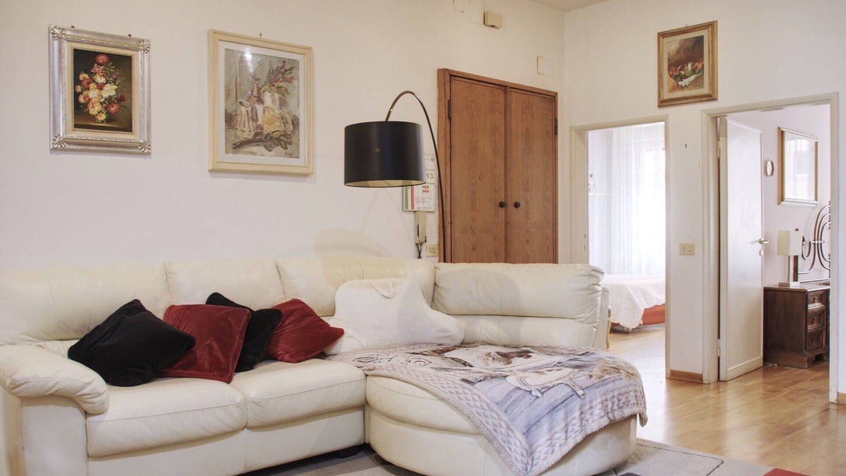 San Jacopino Apartment | Grandma's house nestled in the Florentine center.