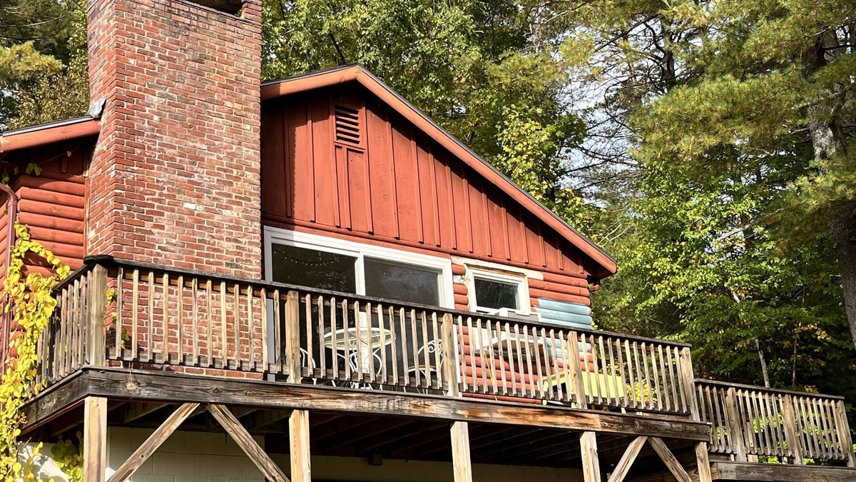Wolfeboro Cottage | Grandmas Cottage on the River and the Rail Trail in Wolfeboro