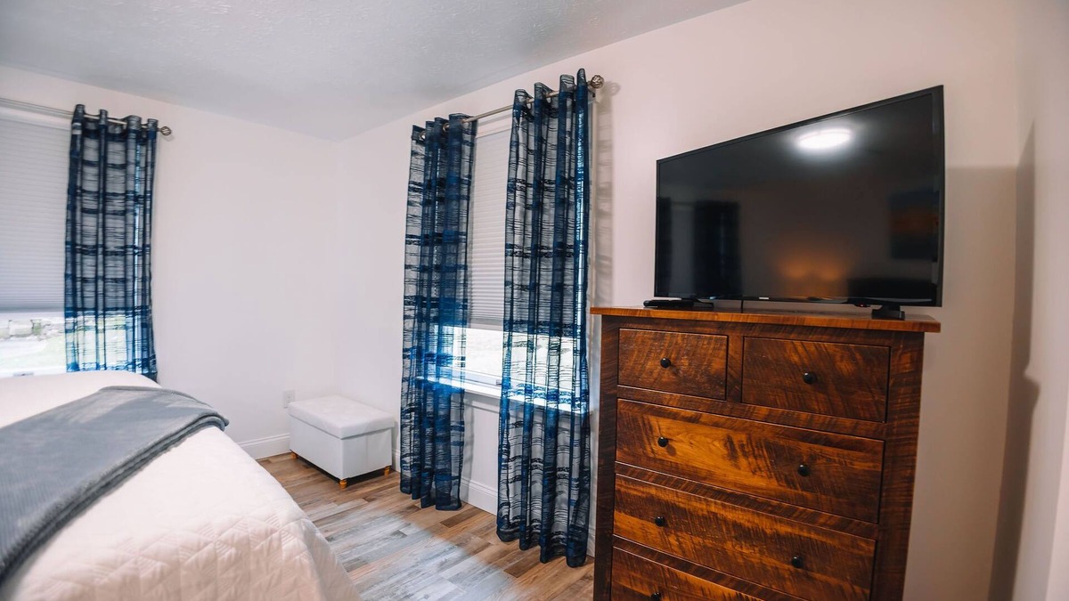 Sugarcreek House | Grandma’s Place - Steps from Downtown Sugarcreek