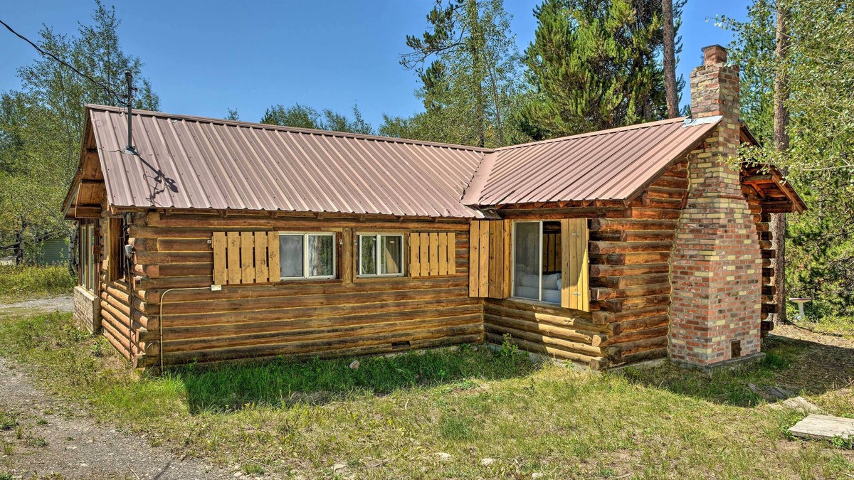 Last Chance Cabin | 'Grandpa's Cabin' ~ 30 Miles to Yellowstone!