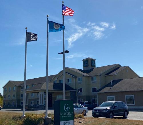 Becker Hotel | GrandStay Hotel & Suites Becker