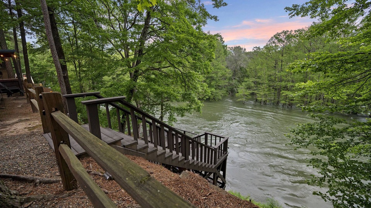 Broken Bow Cabin | Grandview ~ Riverfront with play set, hot tub, kayaks and outdoor patio
