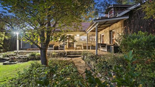 Beechworth House | Granite Cottage