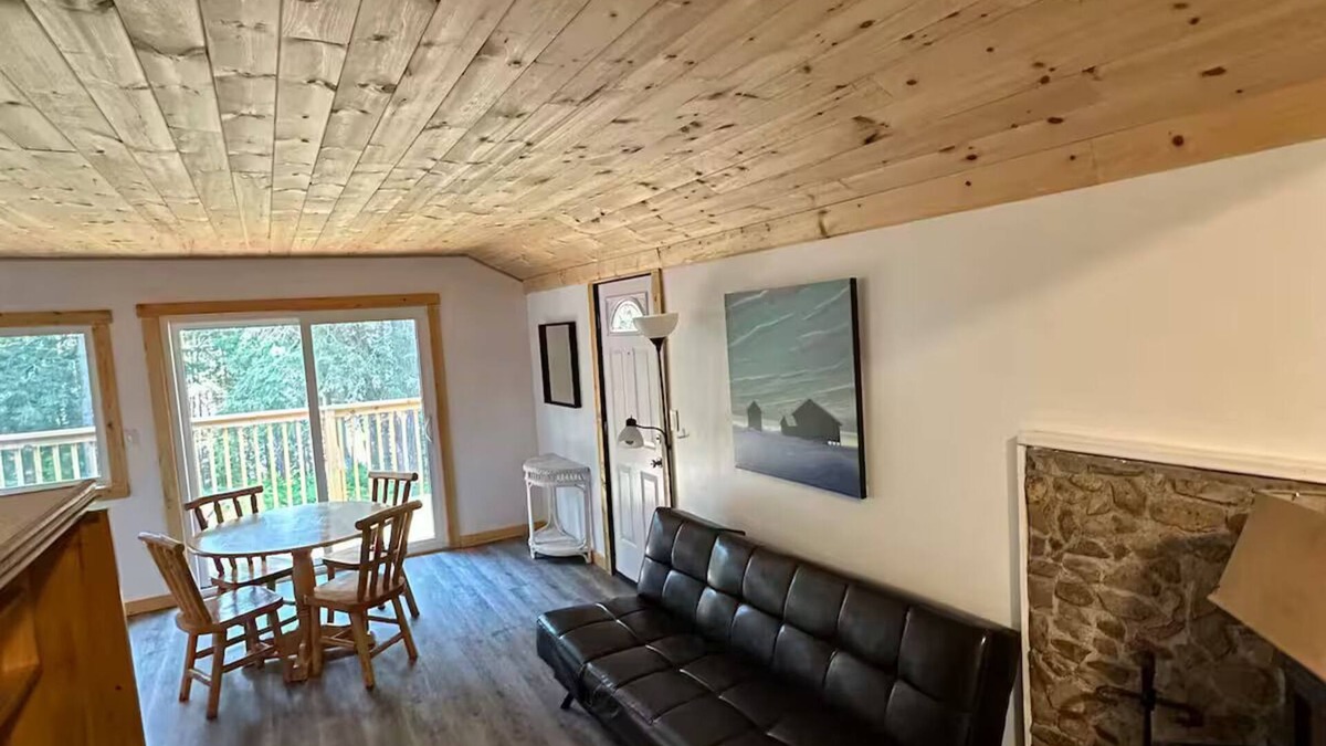 Northern Ontario Cabin | Granite Lake 3 Bedroom Cabin