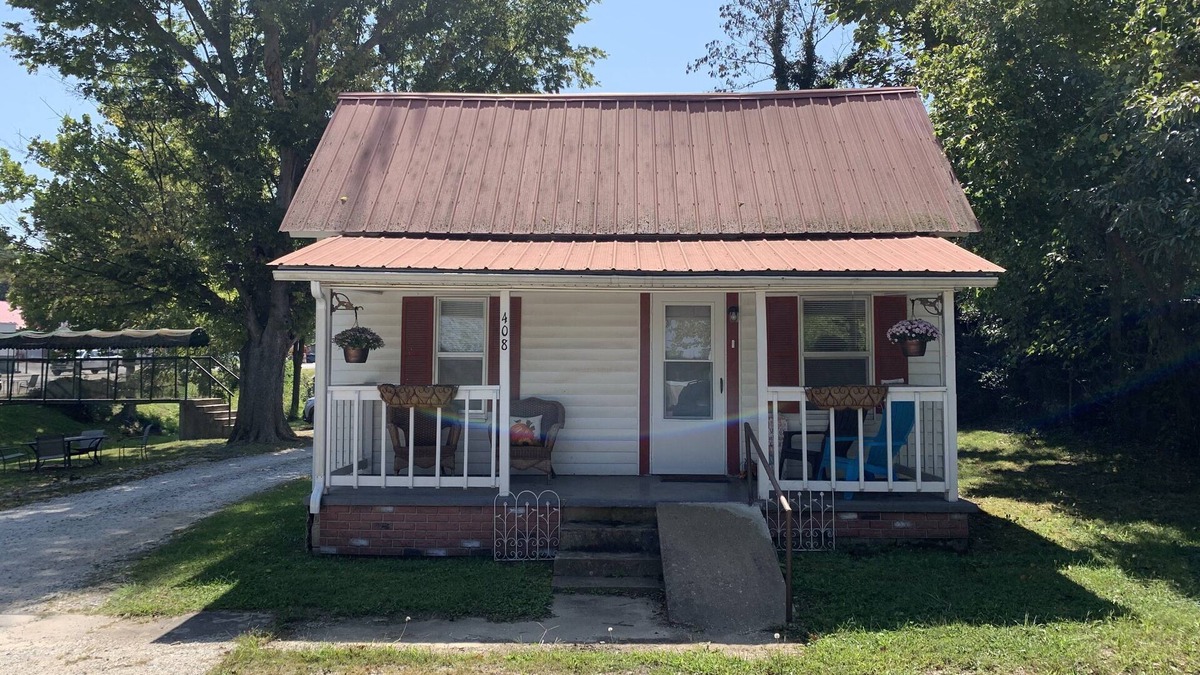 Huntsville House | Granny’s Kitchen bed & breakfast.