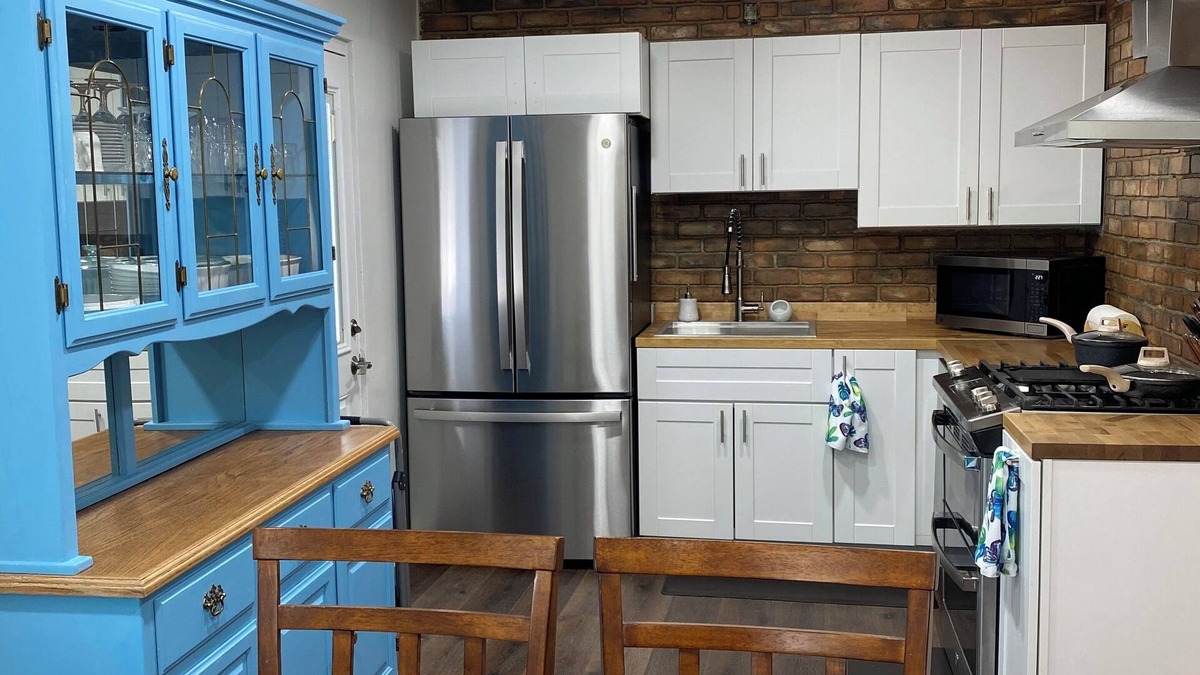 Monroe House | Granny’s House - 100 year old cabin revived as your perfect vacation home.