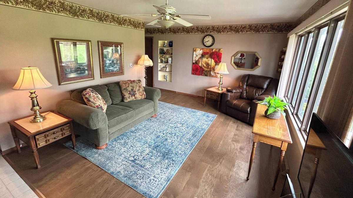 Marseilles House | Granny’s Place