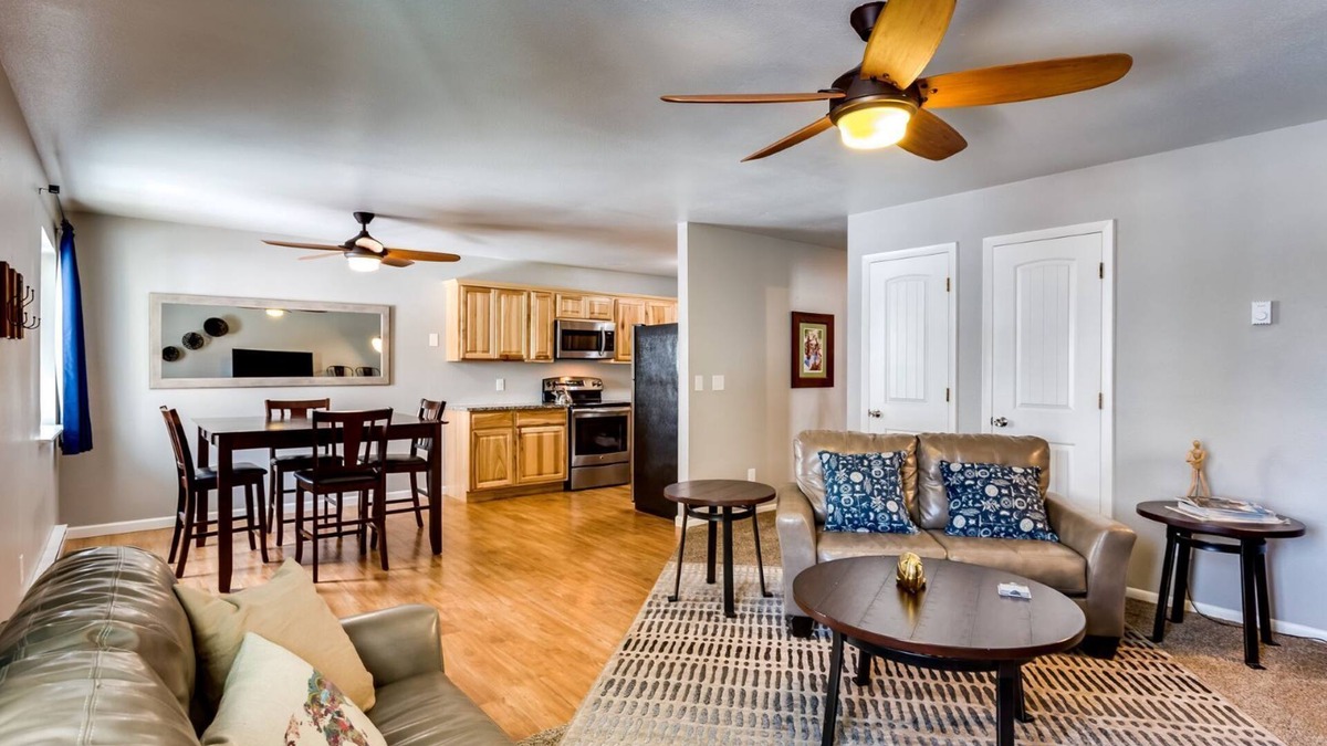 Martinez Park House | Grant Old Town Flat- Upstairs