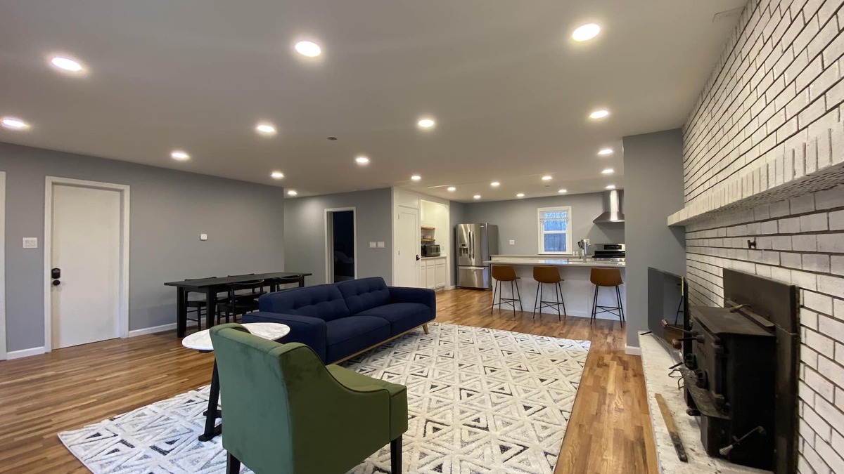 Granville House | Granville Guesthouse - 3 miles south of Charming Granville
