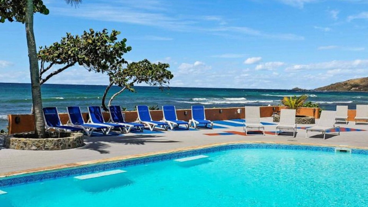 Grapetree Hotel | Grapetree Bay Hotel & Villas