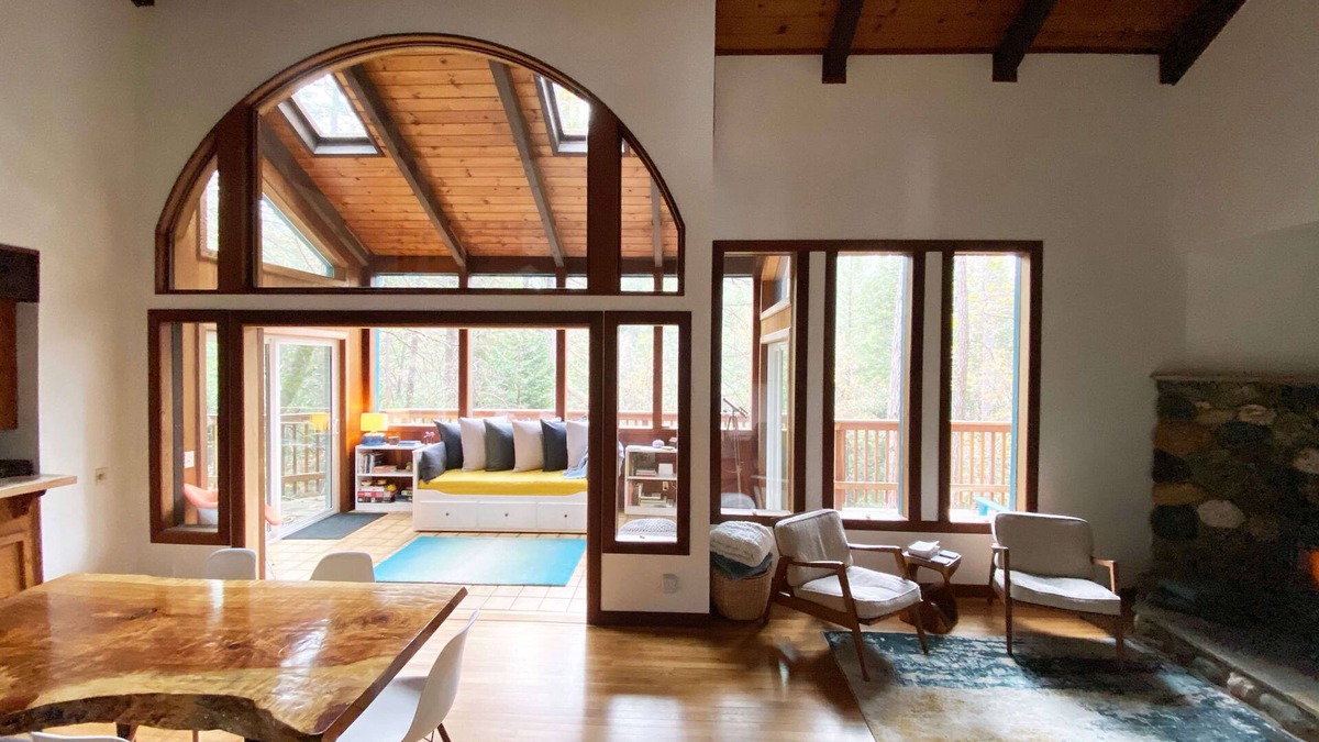 Cedar Ridge House | Grass Valley Treehouse Retreat near the Yuba River