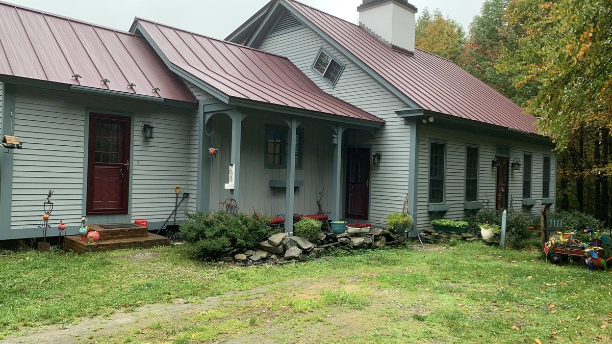 Wilmington House | Grateful Getaway - 5BR, 3.5B Home Sleeps 10 - Close to Mount Snow!