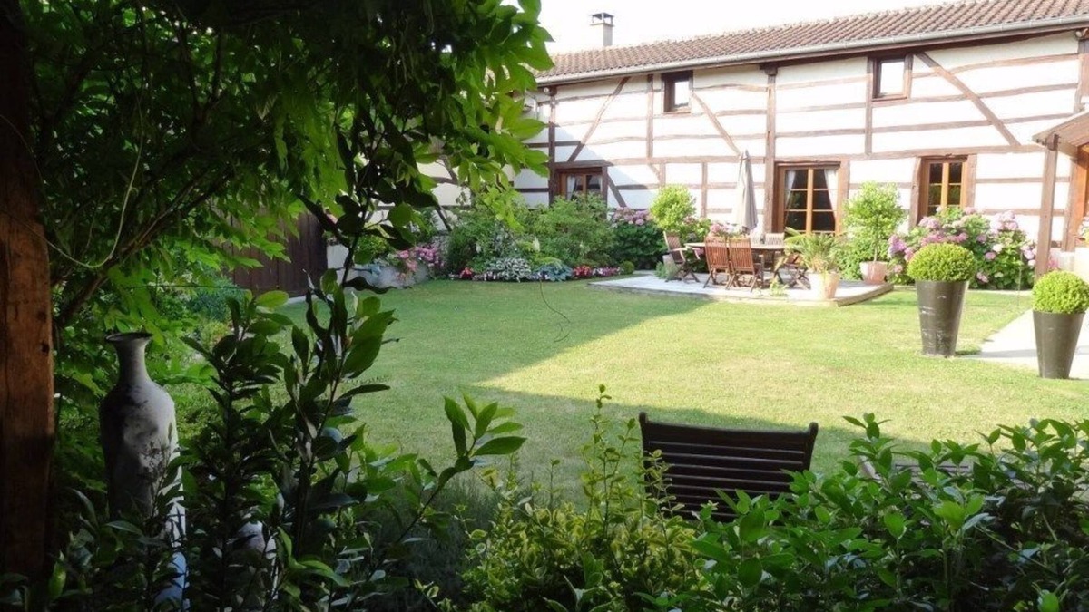 La Neuville-aux-Bois House | Gravelette - La Neuville-aux-bois
