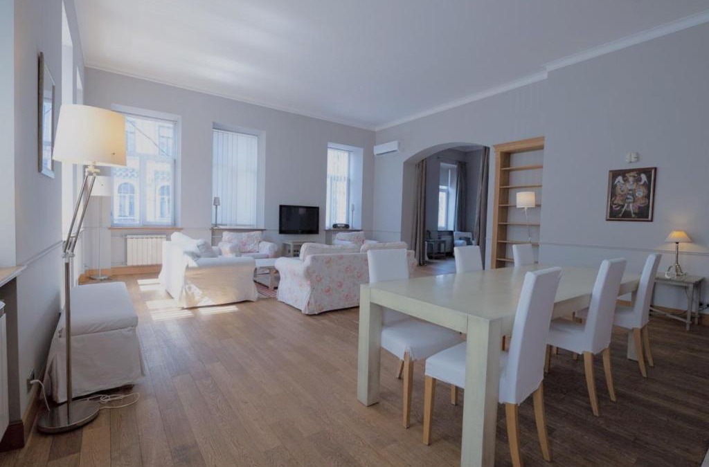 Podil Apartment | Great 144 sq.m. apartment in the center of Kyiv