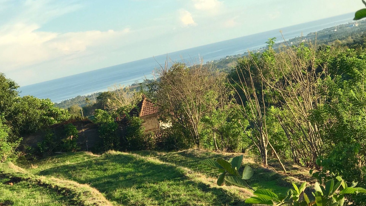 Kalibukbuk House | Great 2 bedroomed villa with sea views