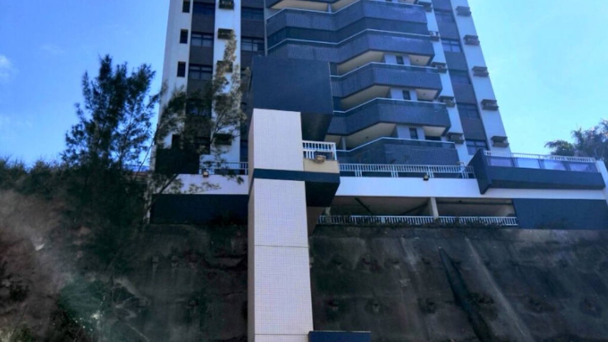 Centro Apartment | GREAT 3 BEDROOMS WITH DIRECT LIFT TO THE BLACK SAND BEACH