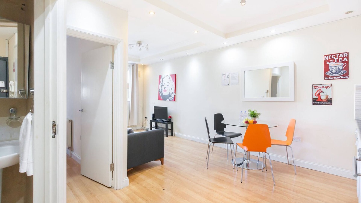 Kings Cross St. Pancras Apartment | Great Apartment 2 Min to Station - 1