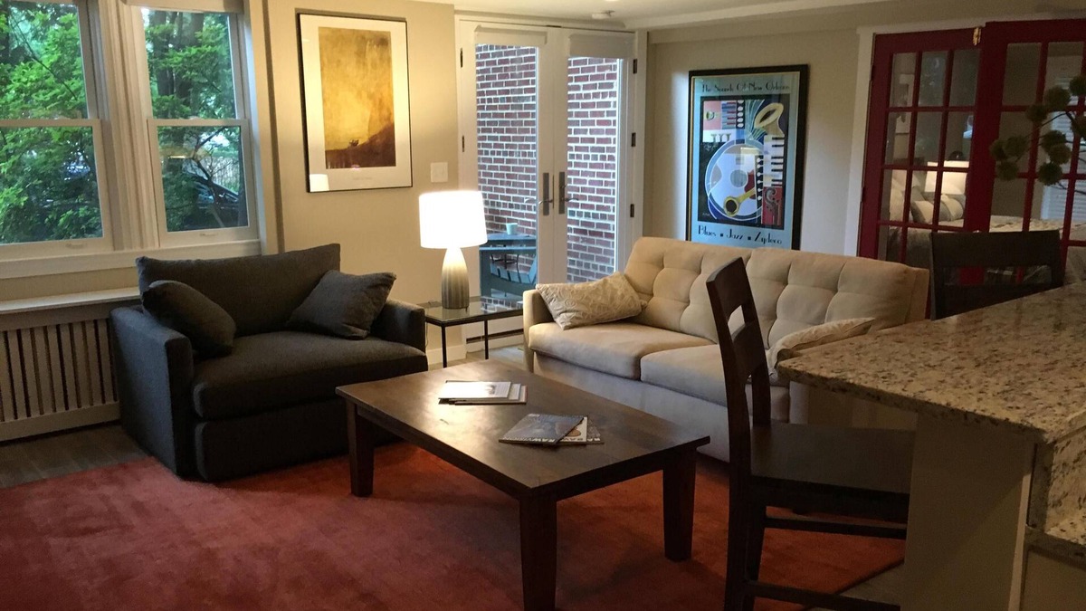 North Cleveland Park Apartment | Great Apartment in Beautiful DC Neighborhood
