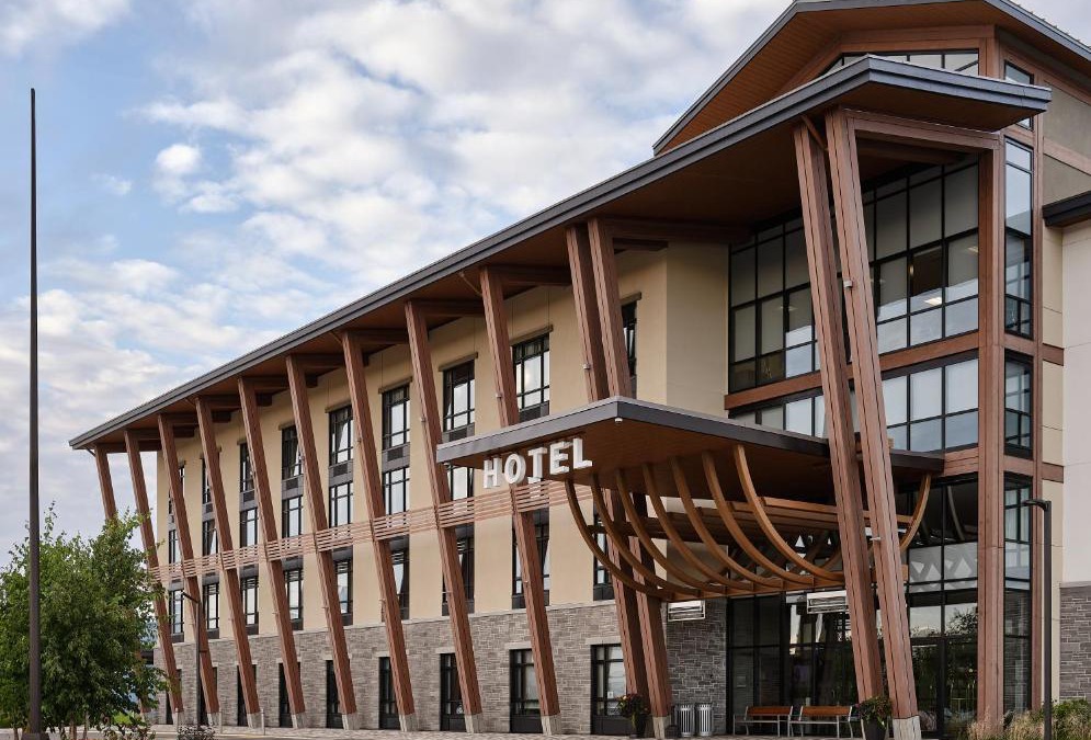 Scugog Hotel | Great Blue Heron Hotel