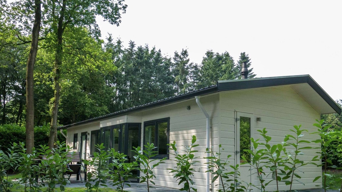 De Bult House | Great chalet with dishwasher, surrounded by forest