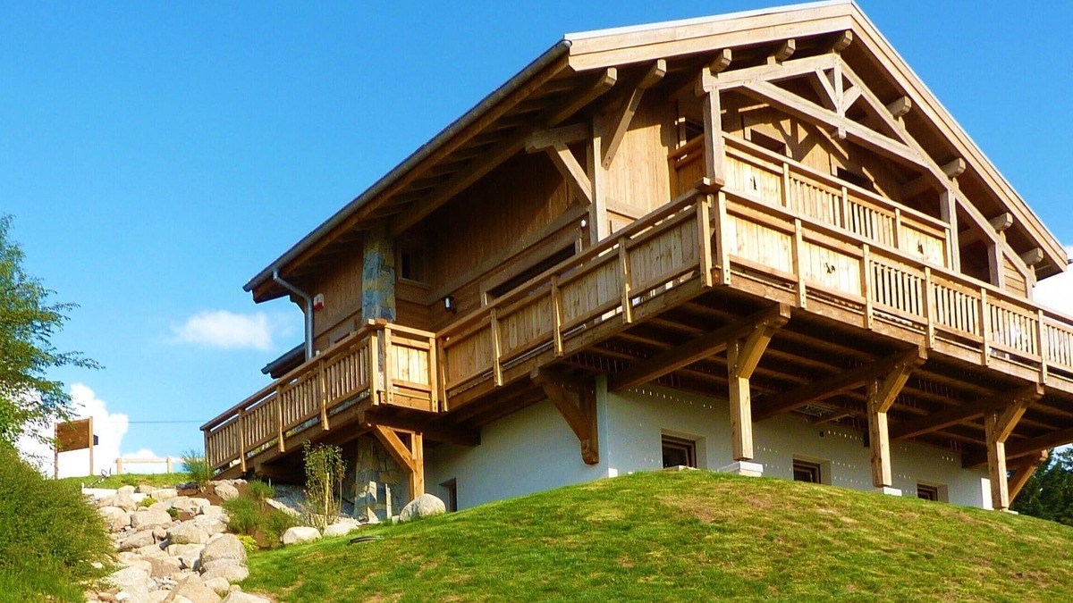 Gerardmer Ski Chalet | Great comfort, quiet, lake view, nature, wifi, sauna, billiards, close to ski slopes, charging station.